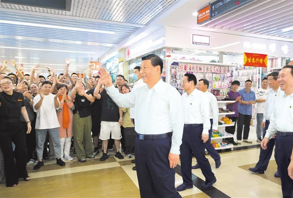 习近平在浙江考察时强调  始终干在实处走在前列勇立潮头 奋力谱写中国式现代化浙江新篇章  返京途中在山东枣庄考察  蔡奇陪同考察