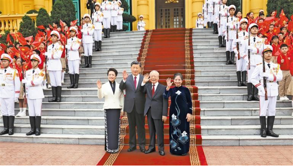 习近平同越共中央总书记阮富仲举行会谈