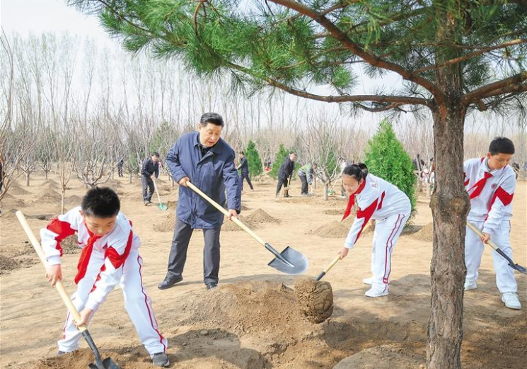 习近平在参加首都义务植树活动时强调  全民植树增绿 共建美丽中国  李强赵乐际王沪宁蔡奇丁薛祥李希韩正参加