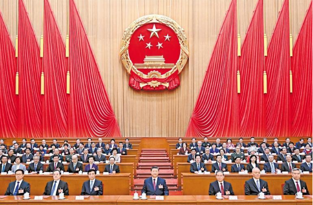 十四届全国人大三次会议在京闭幕   批准政府工作报告、全国人大常委会工作报告等  通过关于修改代表法的决定 习近平签署主席令予以公布  习近平李强王沪宁蔡奇丁薛祥李希韩正等在主席台就座