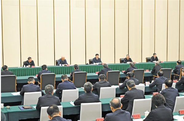 习近平在河北雄安新区考察并主持召开深入推进雄安新区高质量建设和发展座谈会时强调  牢牢把握雄安新区功能定位 努力建设新时代创新高地和推动高质量发展样板  李强蔡奇丁薛祥陪同考察并出席座谈会