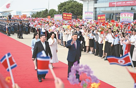 结束对朝鲜国事访问 习近平回到北京 离开前出席金正恩举行的欢送仪式