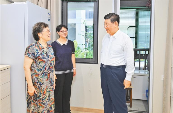 习近平在上海考察时强调  全面践行人民城市理念 高质量推进城市更新  蔡奇陪同考察