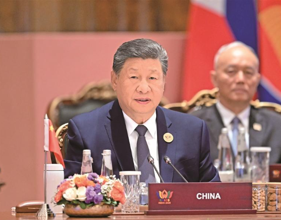 习近平出席金砖国家领导人第十八次会晤第二阶段会议并发表重要讲话